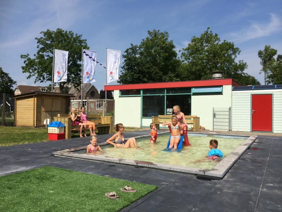 De Rozenbottel Holiday home *
